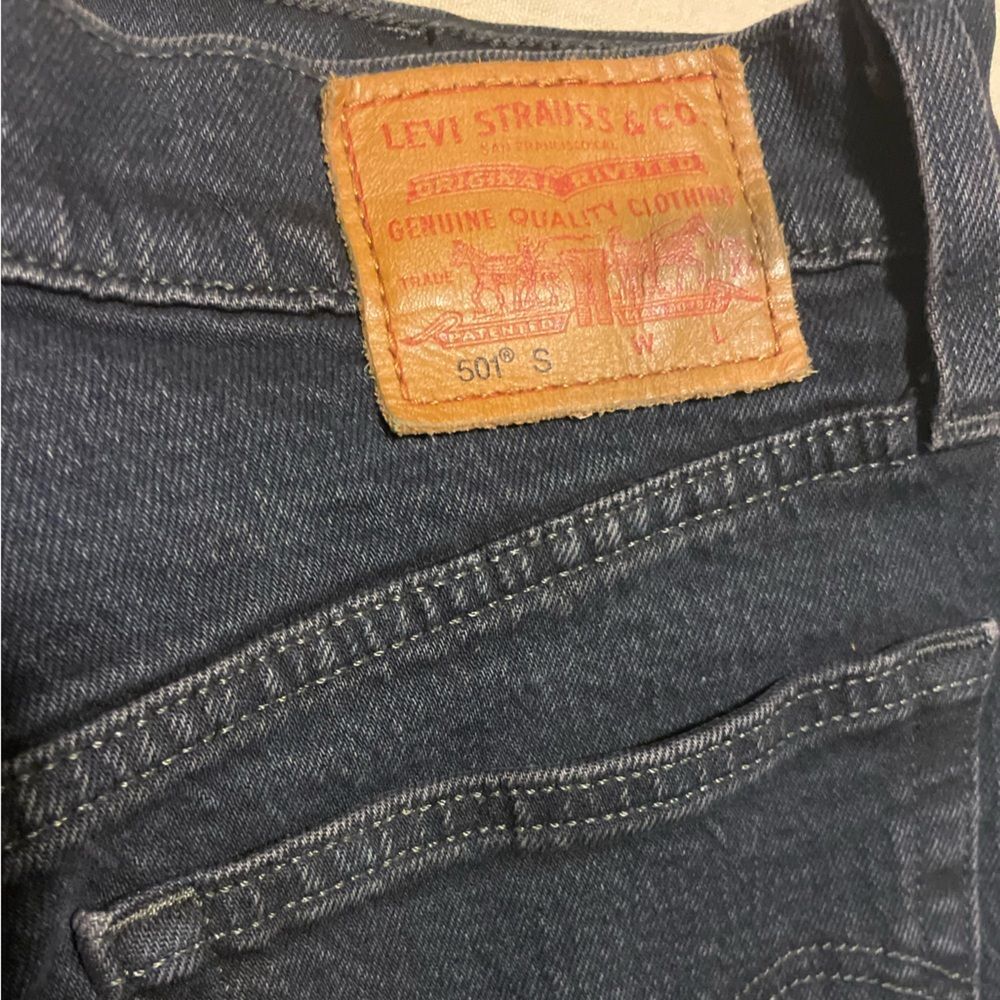 Levi's Premium Women's Black Straight Leg Jeans Size 0 - Picture 3 of 5